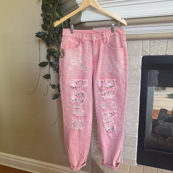 Pink Patchwork Distressed Prairie Chic Jeans Artsy Fits a 26 - Picture 1 of 9